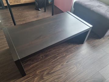 Donkerbruine salontafel - Gebruikt met lichte sporen