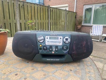 Draagbare radio / cd / cassette speler (met kabel)