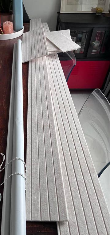 Gratis Verduisterend wit rolgordijn 140cm