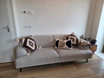 Beige bank, gebruikt, met brandplek - zelf ophalen