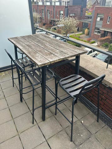 Bartafel met 4 krukken