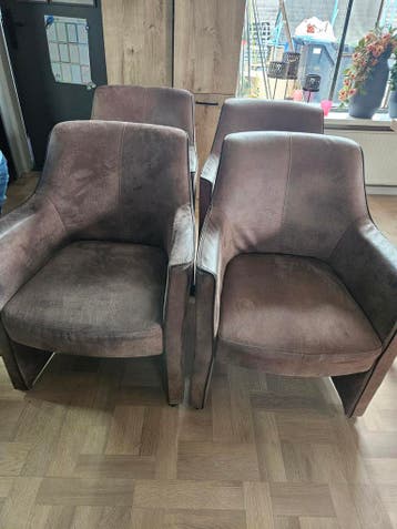 Gratis eetkamerstoelen