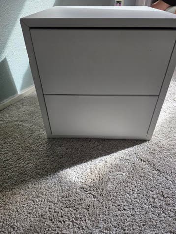 IKEA Eket nachtkastje met 2 lades