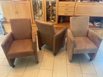 6 eetkamerstoelen (gratis af te halen)