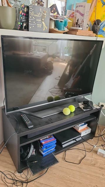 Gratis TV kastje. Moet dit weekend weg!!!