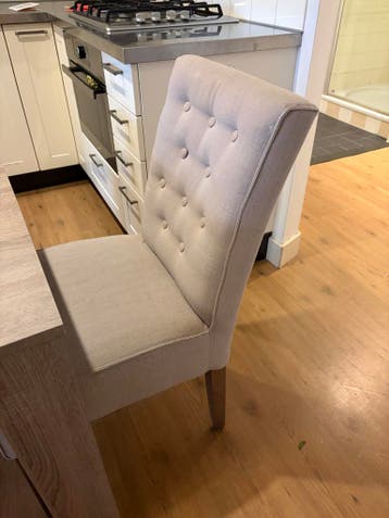 GRATIS Eettafel met 4 stoelen - Ophalen in de Jordaan