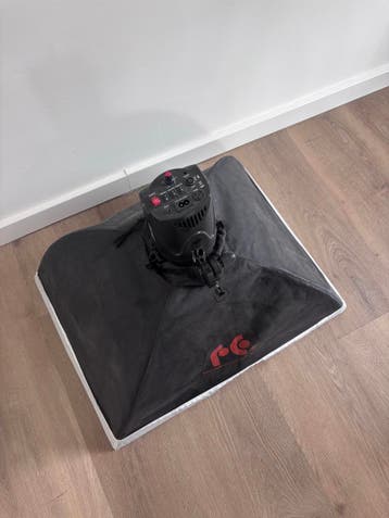 2x Falconeyes Studioflitser met Softbox ss-250d