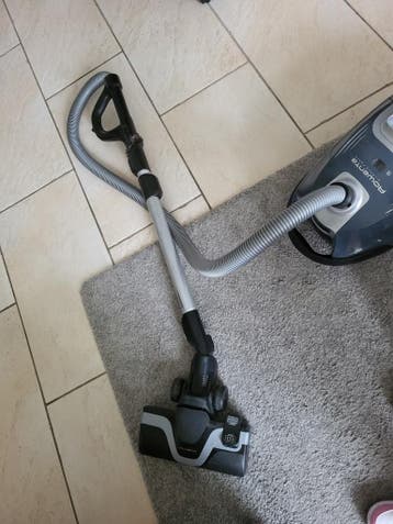 GRATIS slang  Rowenta stofzuiger, stofzuiger zelf is kapot