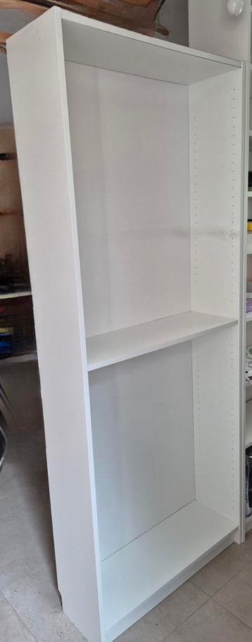 Billy kast wit zonder planken