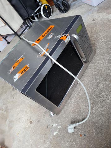 Sharp magnetron, werkt goed