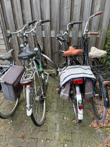 GERESERVEERD!  4 oude fietsen – gratis ophalen (in één keer)
