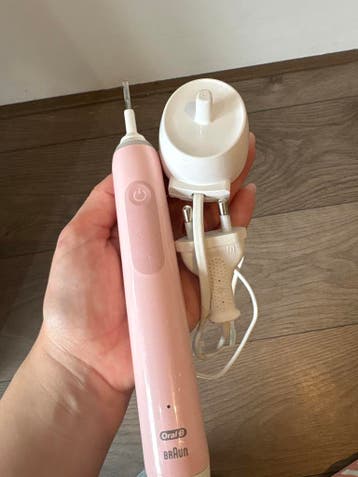 GRATIS Oral B electric toothbrush tandenborstel met oplader