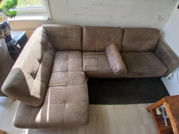Hoekbank GRATIS. paar beschadigingen.