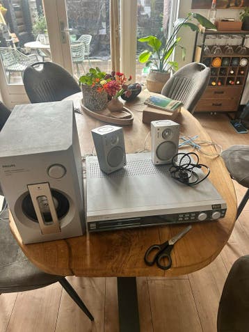 Philips Home Cinema-set met DVD-speler en speakers
