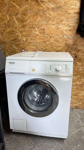 Oude Miele Wasmachine (Novotronic W965)