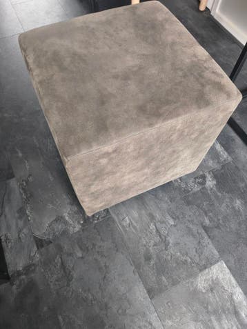 Gratis hocker poef stof bruin voetenbank steun