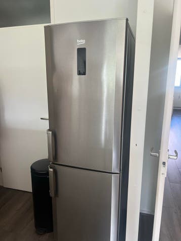 Beko koelkast met vriesvak (gratis ophalen)