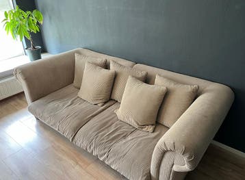 GRATIS op te halen: ruime zitbank (beige ribstof)