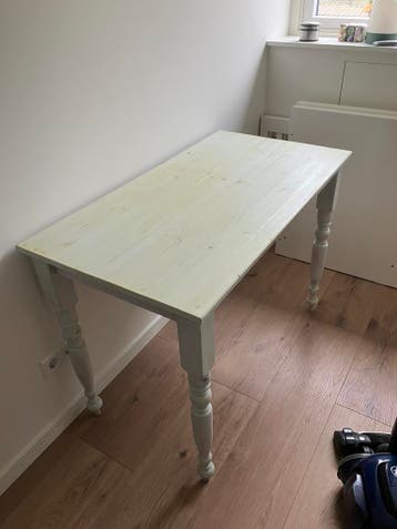 Gratis af te halen - bureautje