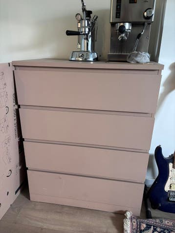 Ikea lade kast geschilderd