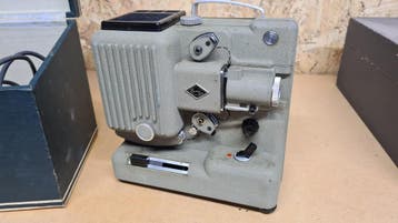 Vintage Eumig P8 Projector