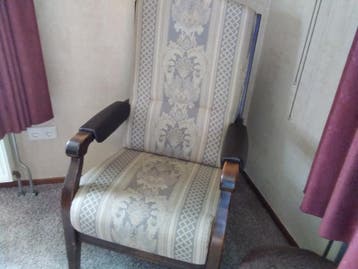 2 senioren fauteuils