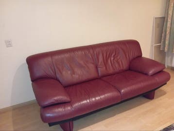Gratis af te halen: Kwaliteits leren bank dieprood/zwart