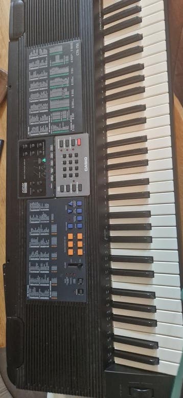 Gratis, keyboard casio, reparatie nodig!