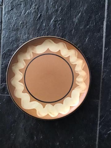 Bruin bord 20 cm met decoratie