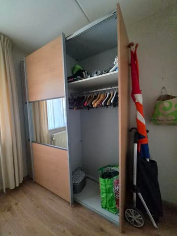 Hangkast met schuifdeuren