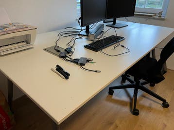 Gratis af te halen: bureau