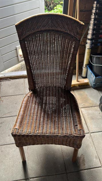 4x Gebruikte stoelen GRATIS