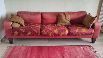 Comfortabele rode 3-persoons bank