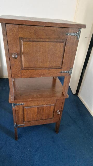 Nachtkastjes rechts en links