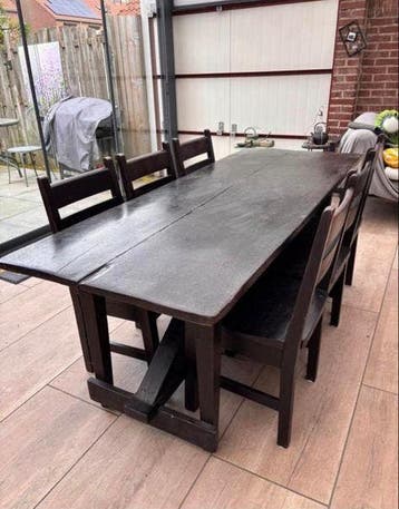 Gratis ophalen: Eettafel met 6 stoelen