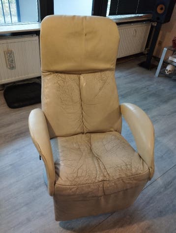JORI Fauteuil GRATIS AF TE HALEN IN EINDHOVEN (Wit Leer)