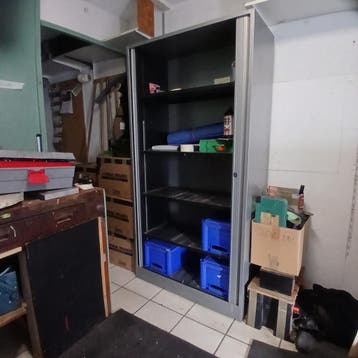 AHREND ARCHIEFKAST gratis ophalen