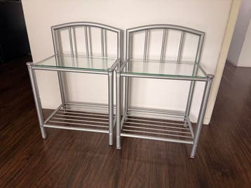 2 GRATIS nachtkastjes