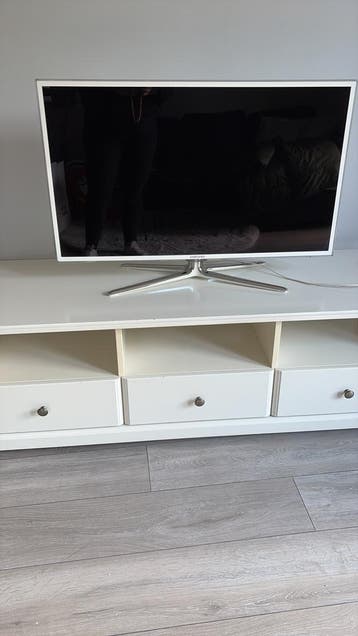 Wit TV-meubel met lades en open vakken