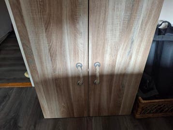 Grote hangkast met klein kastje - Gebruikt