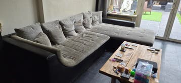 GRATIS - Grote hoekbank incl 12 kussens -  GRATIS