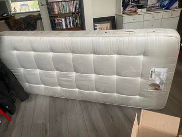 Eastborn matras 90x200 cm dikte 25cm extra firm