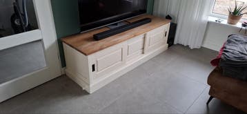 Tv meubel GRATIS