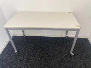 Bureau/tafel met wielen