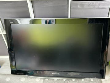 Panasonic TX-37LZD85F LCD TV met muurbeugel