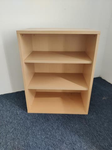 Lage boekenkast - gratis af te halen