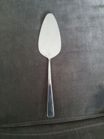 Zilverkleurige taartschep