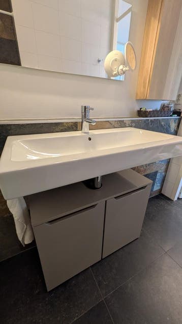 Wastafel + Grohe kraan + losstaand meubel