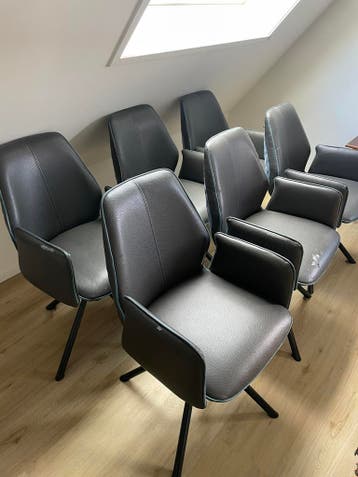 Grijze eetkamerstoelen