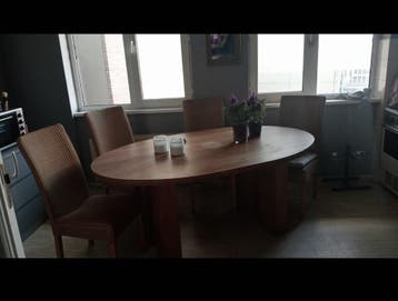 Eettafel met 4 stoelen